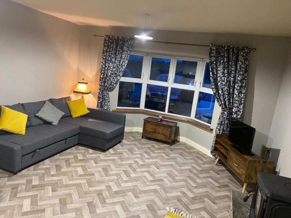 The Corner Apartment Карлоу Екстериор снимка